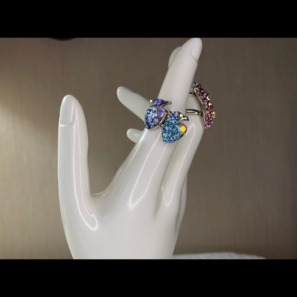 Rhinestone Crystal Apple Rings - Picture 4 of 8